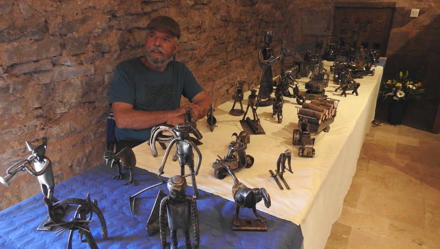 François Lauras est devenu artiste créateur de figurines en fer.