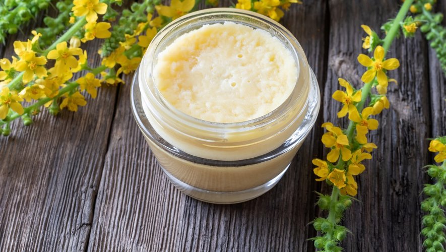 Le beurre de karité, un indispensable pour lutter contre la sécheresse cutanée en été.