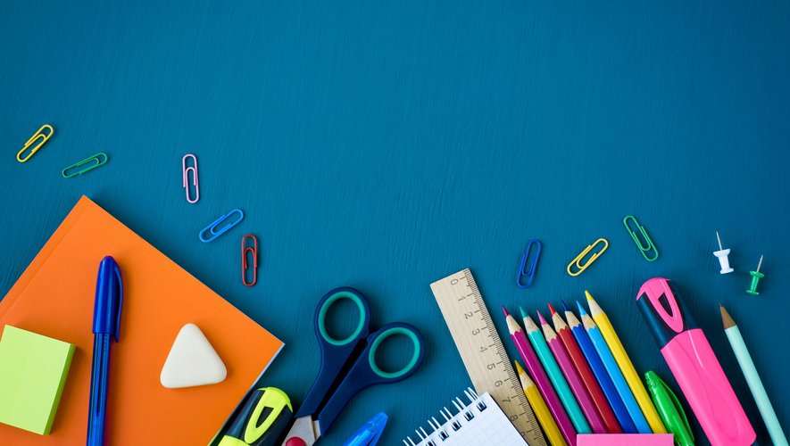 Tout au long de l’année scolaire, les enfants et les adolescents utilisent cahiers, stylos et autres correcteurs qui emblent bien inoffensifs.