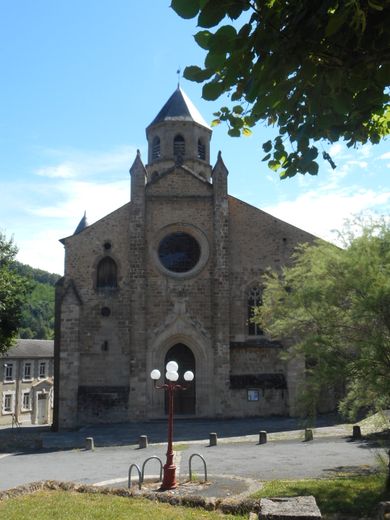 L’église d’Aubin.