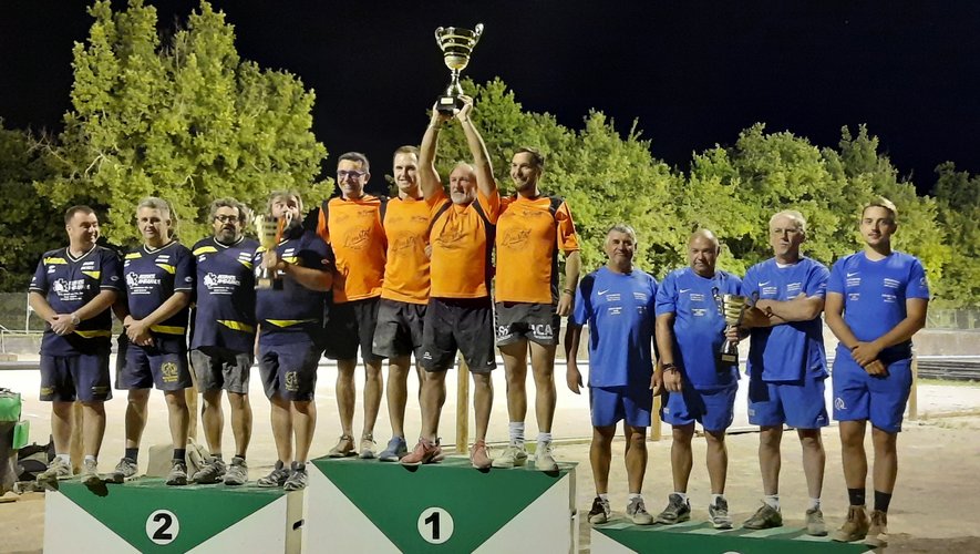 Les joueurs de l’équipe Bounhol terminent 3es en Coupe Aveyron Essor.