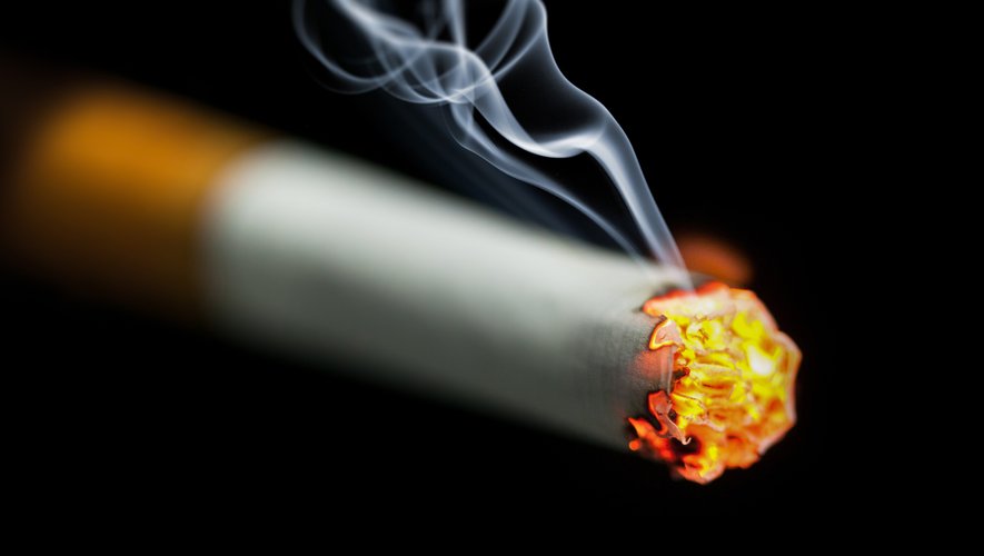 La popularité des produits de tabac chauffés, ou HTP, a explosé ces dernières années alors que l'industrie du tabac se tourne vers la commercialisation d'alternatives "sans fumée" aux cigarettes.