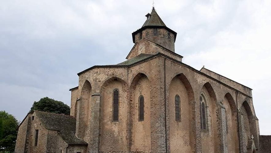L’église Saint-Martial, à Rieupeyroux.