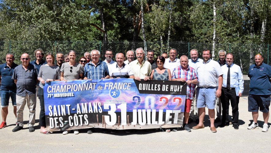 Élus locaux, partenaires et officiels des quilles de huit étaient à Saint-Amans, mardi, pour la présentation du championnat de France.