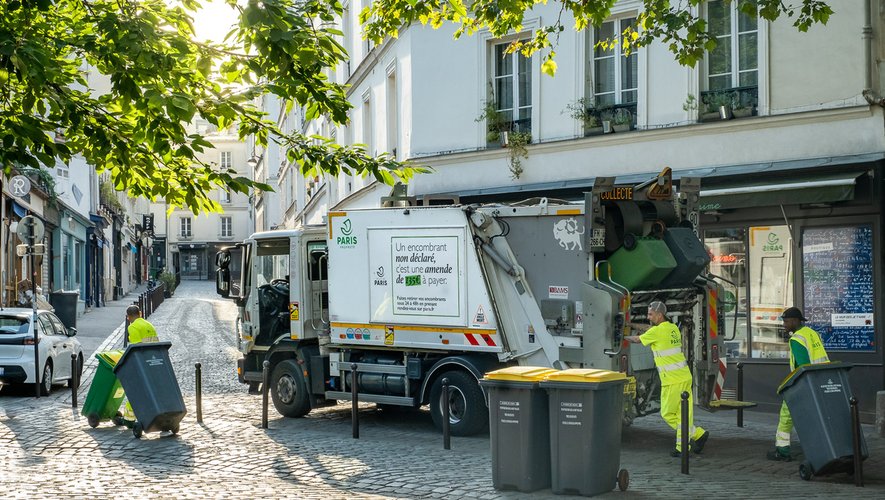 Près de 3000 tonnes de déchets sont collectés quotidiennement par la Ville.