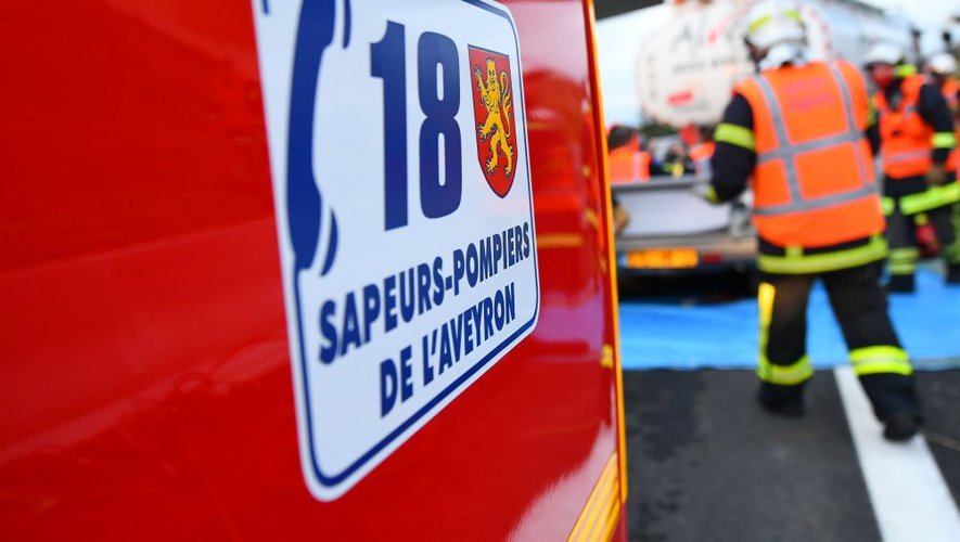  Un groupe incendie des pompiers de l'Aveyron s'est rendu à Villeneuve.