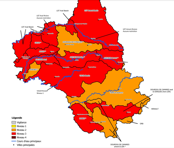 Les secteurs en rouge sont en niveau d'alerte 3 (crise), ceux en orange sont en alerte renforcée.