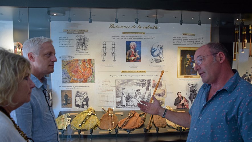 Régisseur de ce lieu (dont l'inauguration est fixée le 10 septembre), fabricant et musicien, Jean-Louis Claveyrole était chargé de la visite du musée des cornemuses et maison de la cabrette à Vines. Il l'a fait avec toute sa connaissance et sa flamme.