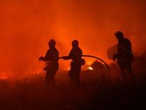 Le feu a repris de plus belle sur Monstuéjouls.