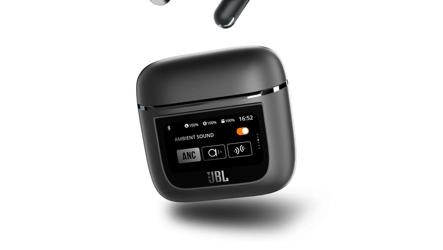 Les réglages des nouveaux écouteurs sans fil de JBL se font directement depuis l'écran tactile de son étui de recharge.