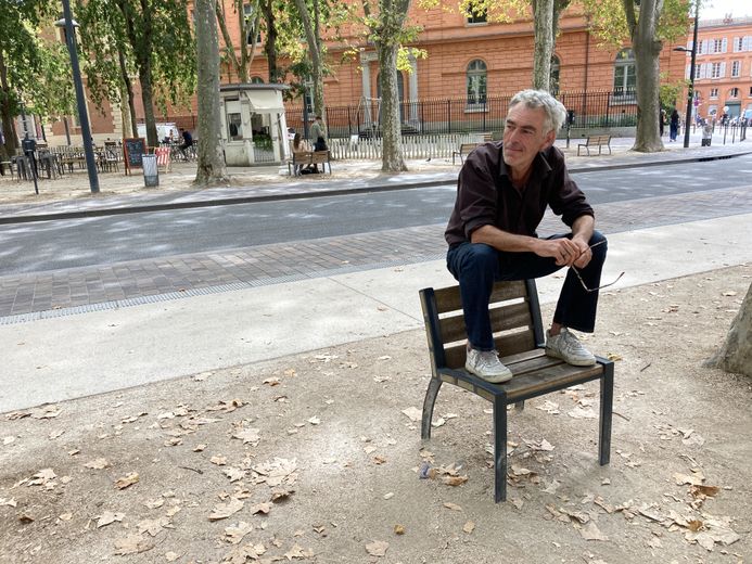 Ruthénois d’origine, passé notamment par Paris, Bordeaux et Lacanau, Philippe Gagnebet reste attaché à Toulouse où il réside actuellement.
