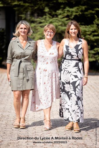 Anne-Marie Mellier entourée  de Sandrine Souyris  et de Valérie Blanc.