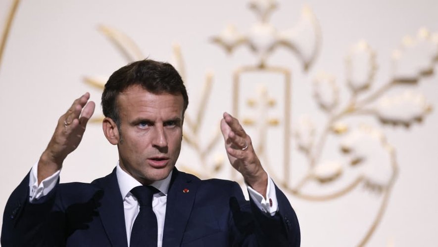 Réélu en avril dernier, Emmanuel Macron avait inclus le sujet controversé de la réforme des retraites dans son programme de campagne. 