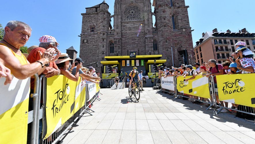 Le 17 juillet 2022, Rodez a accueilli le départ de la 15e étape du Tour de France masculin.