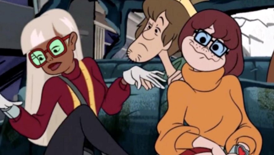 Le personnage de Velma Dinkley apparaît officiellement comme étant lesbien dans le film "Trick or Treat Scooby-Doo!".