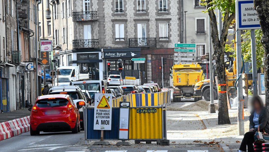 Le vaste chantier sur l'une des artères principales du centre-ville de Rodez subit un important coup de neuf.