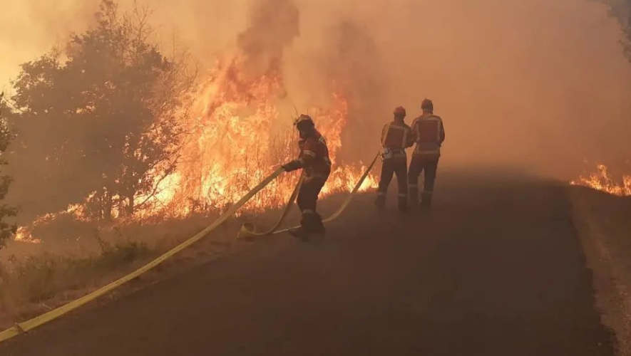 Des centaines de pompiers ont été mobilisées pour lutter contre l'incendie géant de Mostuéjouls cet été 2022.