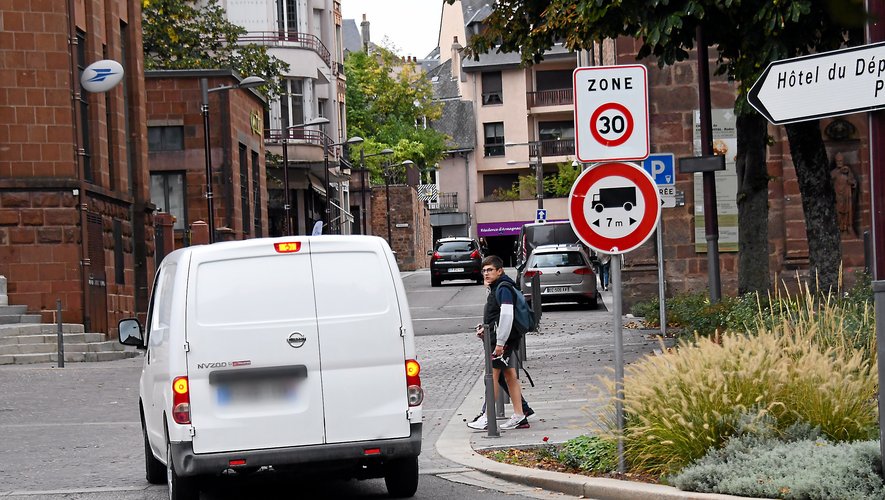 Dès l'installations des panneaux le 1er novembre, Rodez (presque) toute entière passera à 30 km/h.