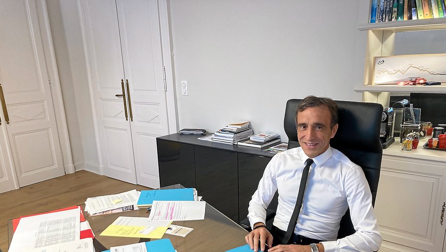 Le président Arnaud Viala,  hier mardi à son bureau.