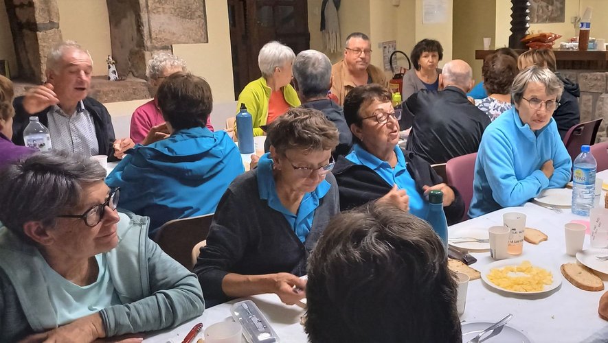 Les marcheurs du territoire à la fête des châtaignes à Entraygues
