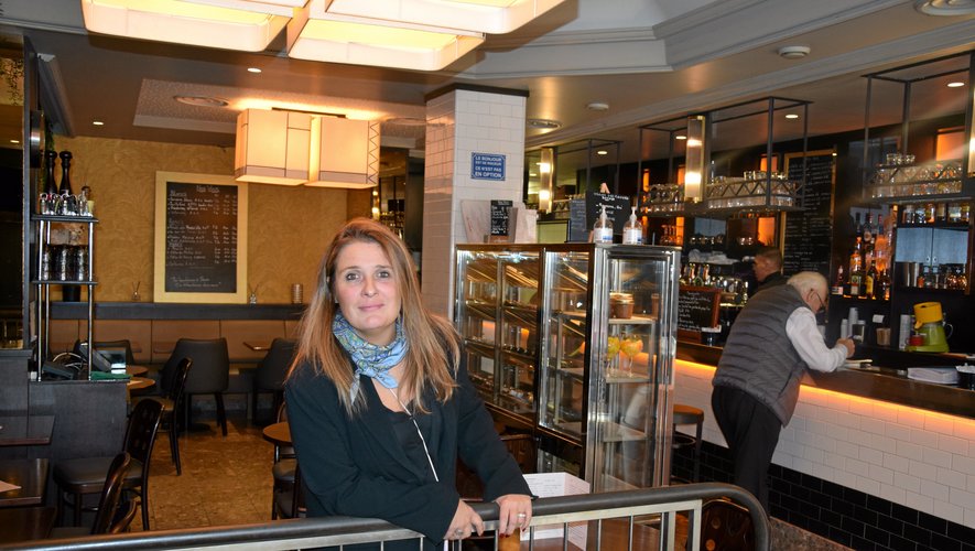 Pouvant compter sur une équipe de sept salariés, Gisèle Astabie tient les rênes de la brasserie Le Marignan à Paris, située à deux pas des Champs-Elysées.
