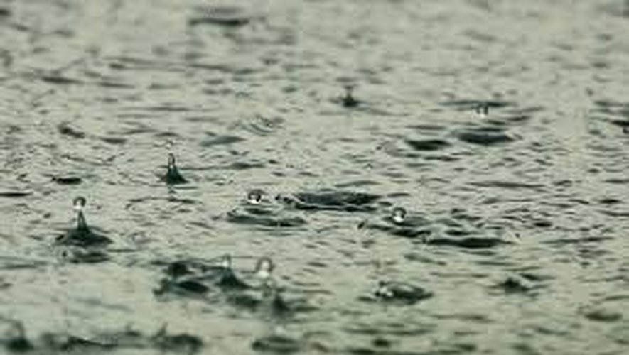 Pour l'après-midi de ce mardi 8 novembre, une perturbation océanique pluvieuse s'étirera sur la Nouvelle Aquitaine en lâchant quelques pluies parfois accompagnées de coups de tonnerre.