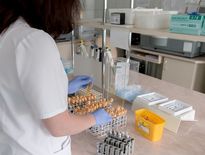 Le mouvement est aussi porté par les grands groupes de laboratoires privés (Biogroup, Cerba, Eurofins, Inovie, Synlab), ainsi que par le réseau des Biologistes indépendants (LBI).
