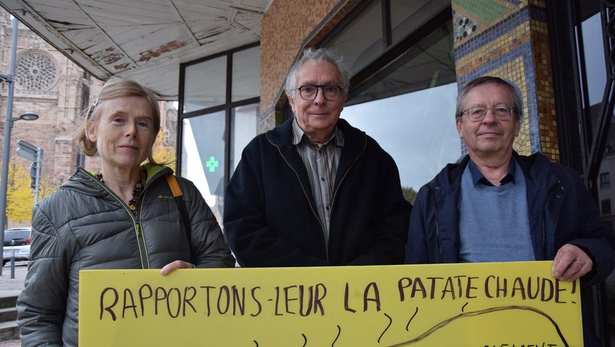 Christine Tapie, Yves Garric  et Bernard Gauvain,  de l’association  Ranimons la cascade.