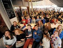Les supporters des Bleus dans les bars de Rodez.