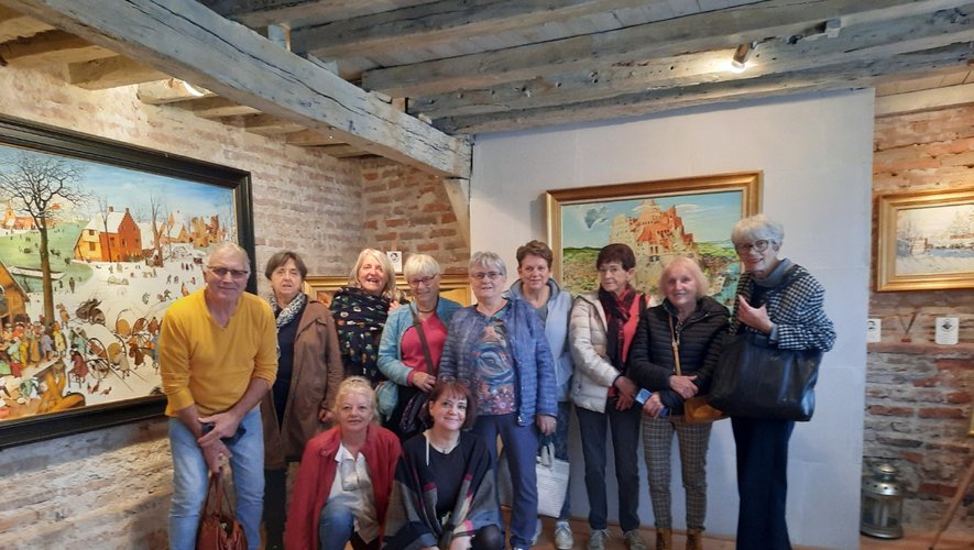 Des membres du Club de peinture  en visite au "Musée pour tous  de Raphaël Cordoba".