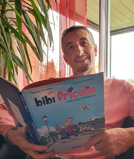 Le dessinateur naucellois Philippe Laffitte présente le dernier opus des aventures de Bibi Fricotin. 