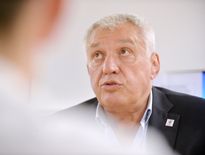 Claude Atcher est visé par une enquête pour favoritisme, trafic d'influence et corruption.