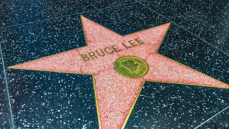 Hyponatrémie : Bruce Lee est-il mort d’avoir bu trop d’eau ?