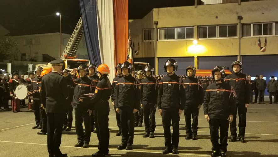 Plusieurs sapeurs-pompiers ont été décorés par le préfet de l'Aveyron au centre de secours de Rodez.