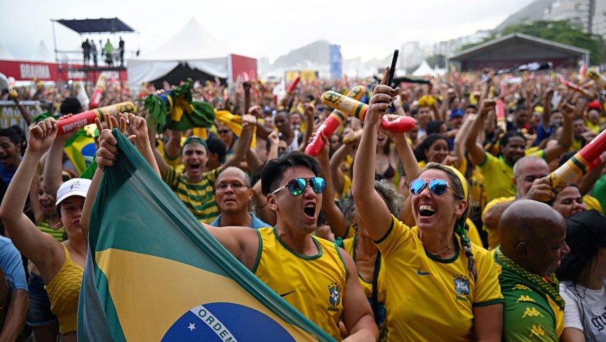 L'espoir de voir le Brésil remporter au Qatar le tant attendu "hexacampeonato", la sixième étoile sur le maillot, a remis au goût du jour le "Brazilcore".