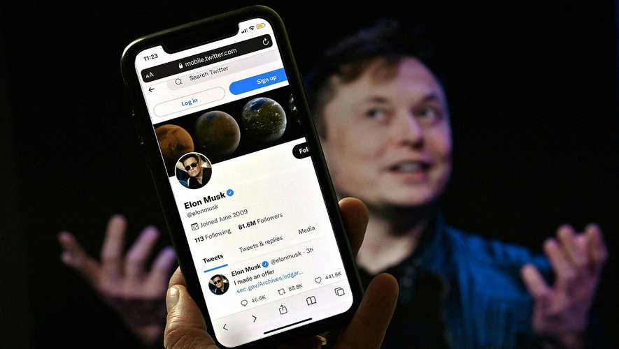 Elon Musk a racheté Twitter pour 44 milliards de dollars, le 27 octobre 2022.