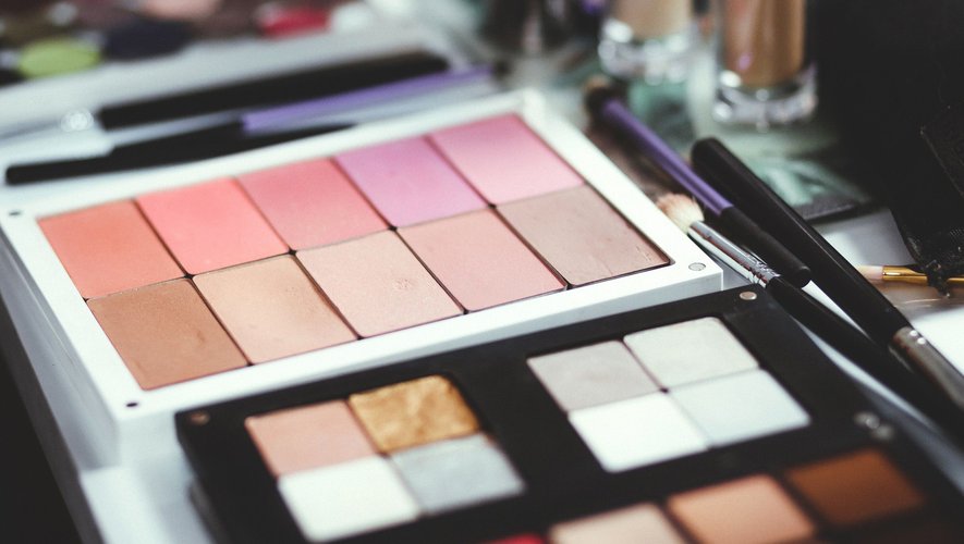 Dans la catégorie maquillage, les ventes de recharges et de produits rechargeables ont augmenté de 122% sur les dix premiers mois de l'année dans la beauté sélective.