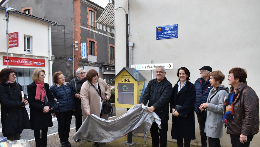 La boîte aux livres sur le square Jean-Meyniel a été inaugurée.