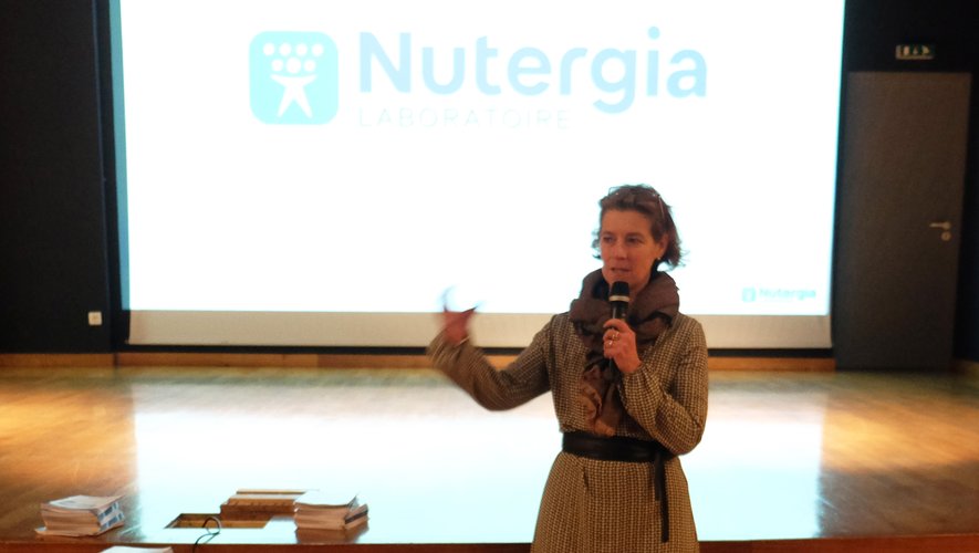 Virginie Barrieu lors de sa conférence sur la micro-nutrition.