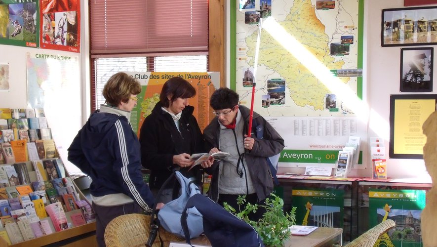Guides et documents sont appréciés des touristes et des randonneurs.
