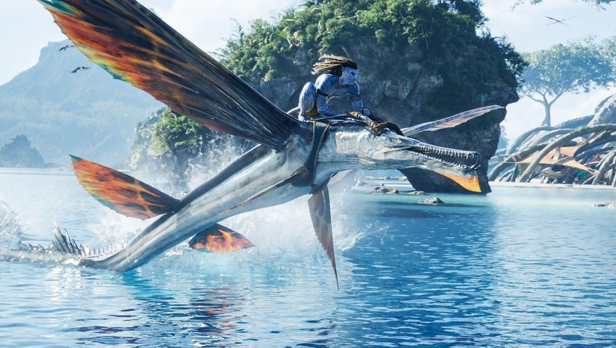 A la veille de la Saint-Sylvestre, "Avatar: la voie de l'eau" est en passe de devenir le plus gros succès de l'année au cinéma en France.