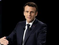 Emmanuel Macron entend maintenir le cap avec le gouvernement sur les retraites.