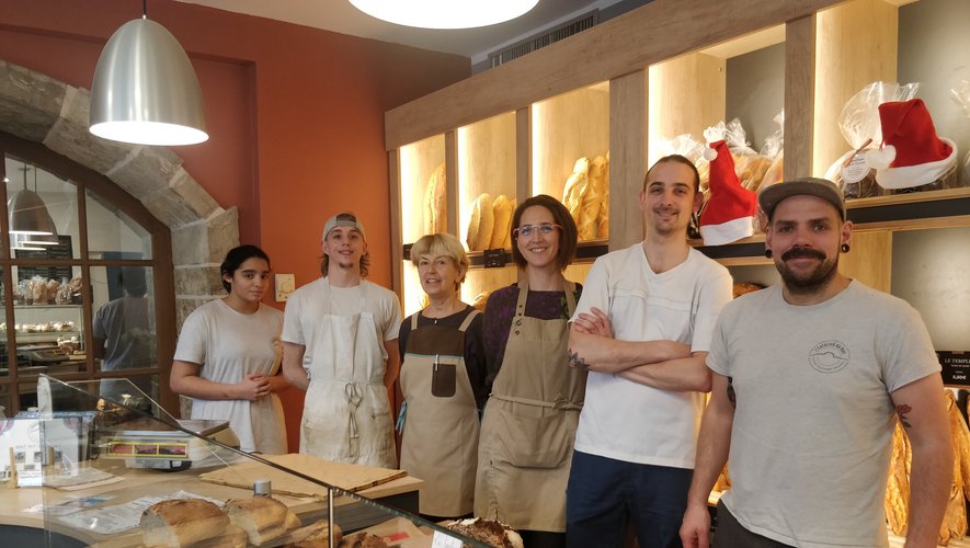 Franck Hiss (à droite) et Vivien à côté de lui relève le défi de "La meilleure boulangerie de France" sur M6 ce mercredi soir.