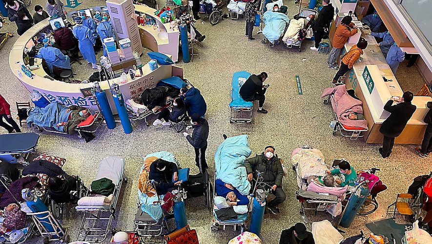 Les hôpitaux de Shanghai débordés par la pandémie, mardi 3 janvier. 
