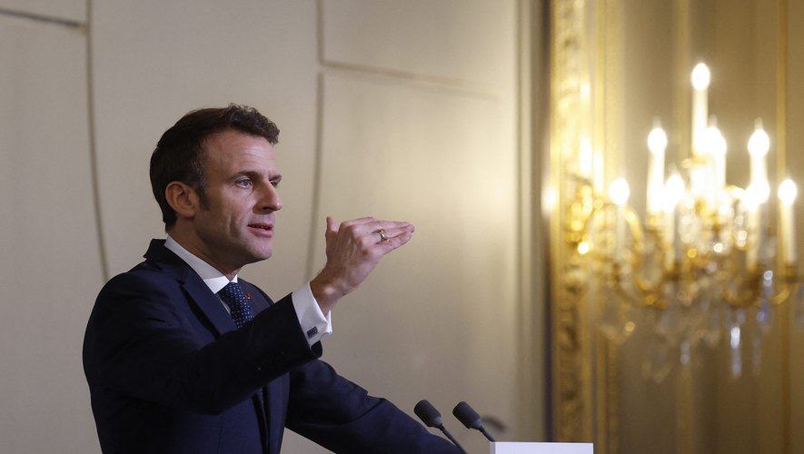 Emmanuel Macron en a ras-le-bol des numéros verts.
