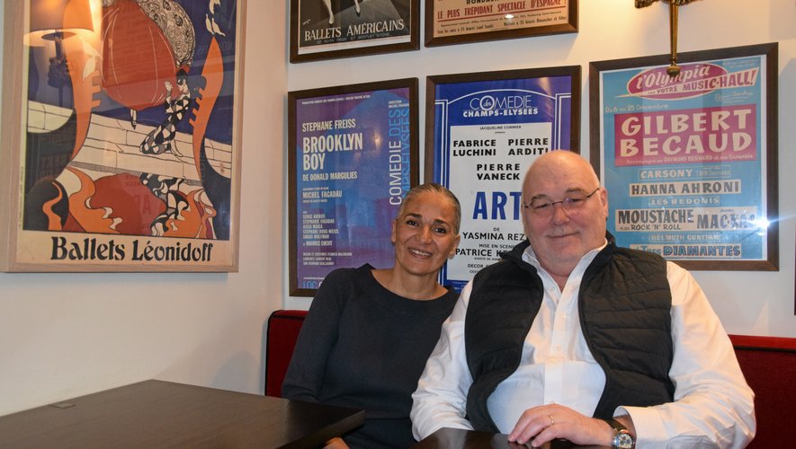 Anne-Claire et Vincent Laplagne se réjouissent du beau succès du Bar des théâtres à Paris, dont le couple tient les rênes depuis 2016.