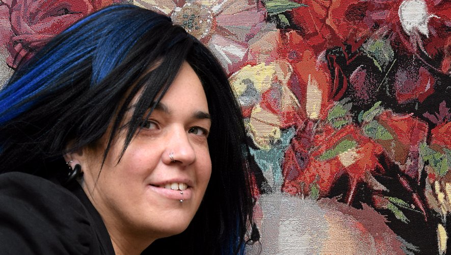 Dans son atelier de tapisserie, Mélanie voit la vie en couleurs