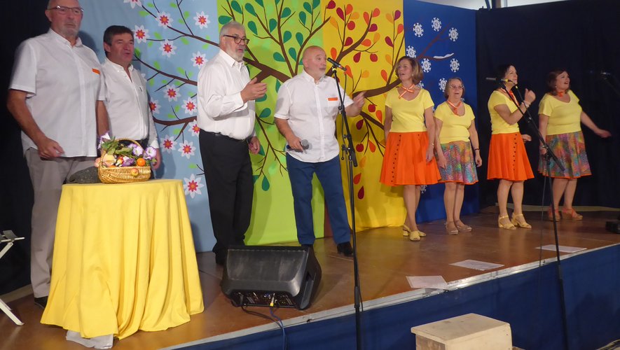 La troupe des "Chanteurs d’Olt" lors de sa dernière prestation à Espalion.