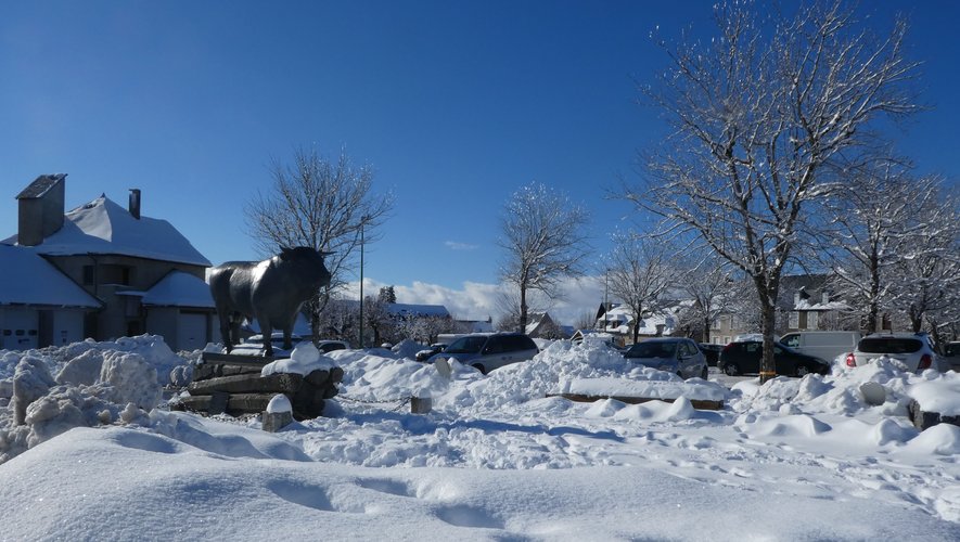 A l'image de Laguiole, les communes aveyronnaises se sont réveillées sous la neige.