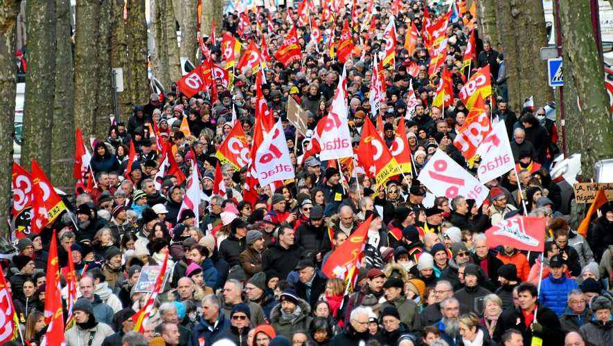 Une foule qui déborde à Rodez, ce mardi 31 janvier 2023, contre la réforme des retraites.
